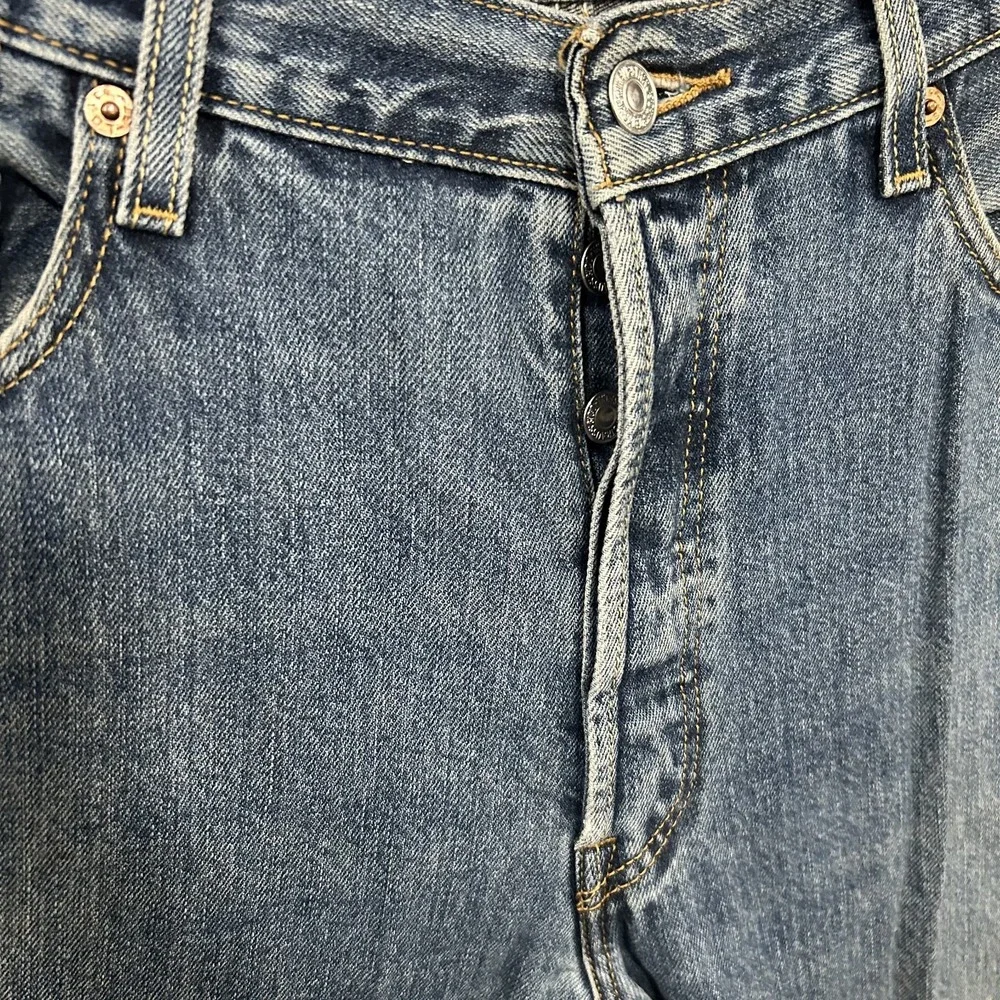 Vintage Levis Jeans Mens 36x34 Blue Denim 501 Straight Leg Button Fly American